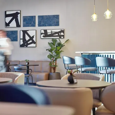 Hotel International